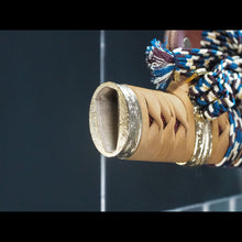 画像をギャラリービューアに読み込む, 朱呂塗鞘略太刀拵 金色唐草文総金具 太刀掛台付き