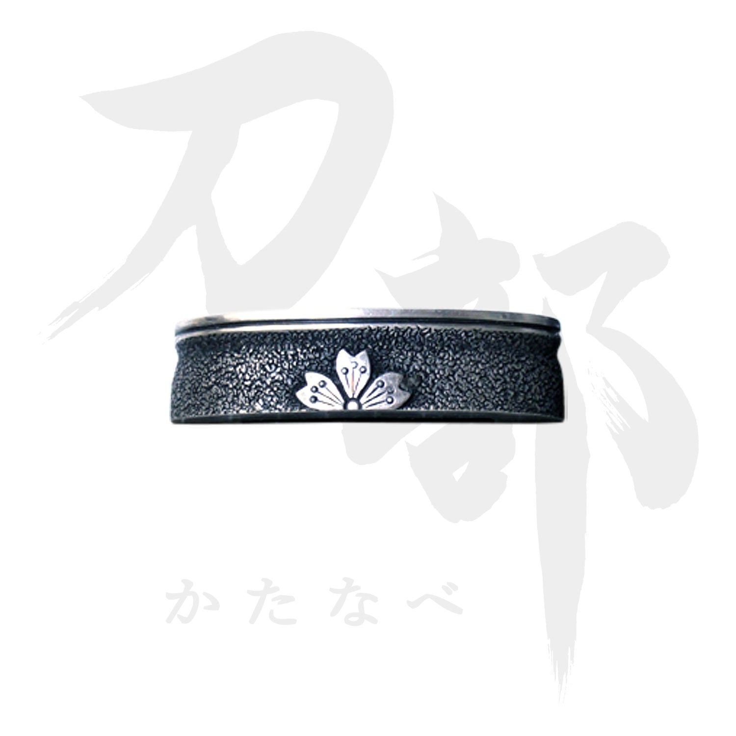 真鍮地 桜肥後図縁頭｜現代物金具の販売 刀部 かたなべ – 刀部
