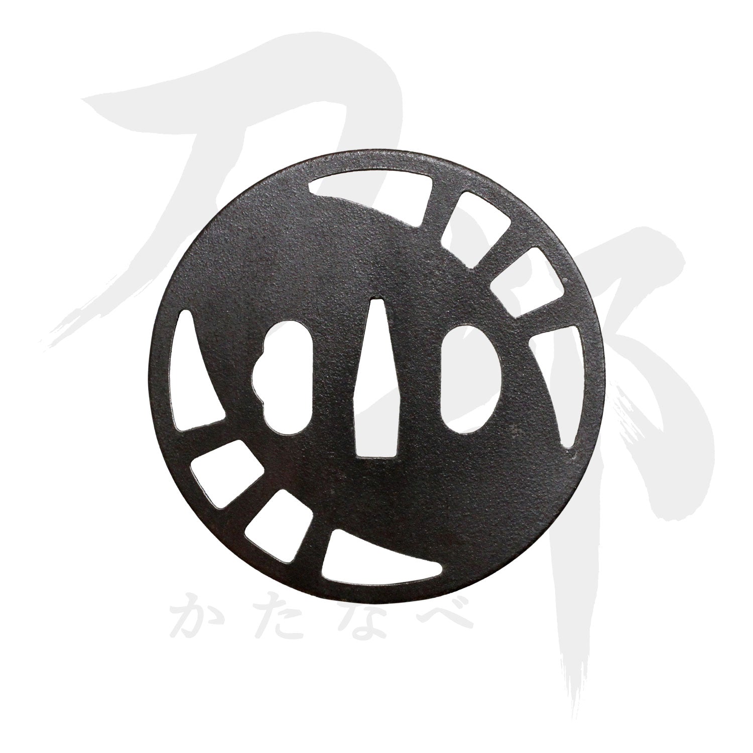 鍔　鉄鍔 鉄地 半蔵図鍔｜現代物金具の販売 刀部 かたなべ – 刀部オンラインショップ